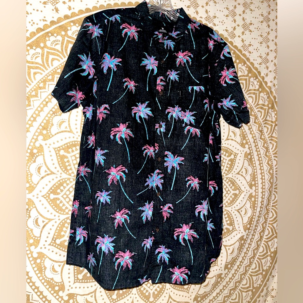 ✨HP✨ MEN’S “RIP CURL” BLACK BUTTON-DOWN SHIRT W/ MULTI-COLOR PALM TREES, SIZE M - Picture 3 of 6
